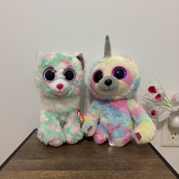 🌈 Adorable Rainbow Stuffed Animal Plush 🌈 - Picture 4 of 4